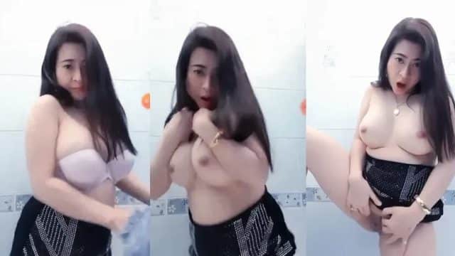 Iclik Viral Crot Encus Miss BbyDiya Bohay Berujung Keluar di Mulut